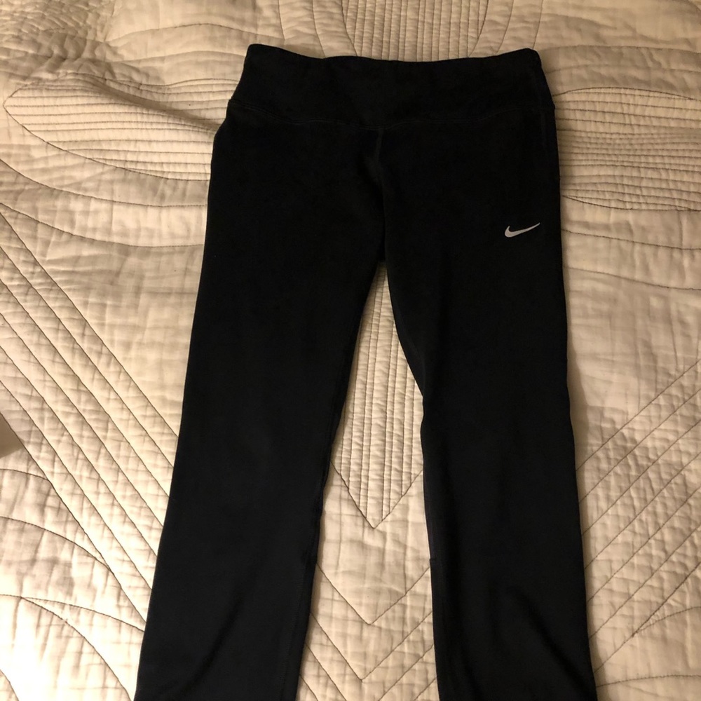 Nike Cropped Workout Leggings Size M